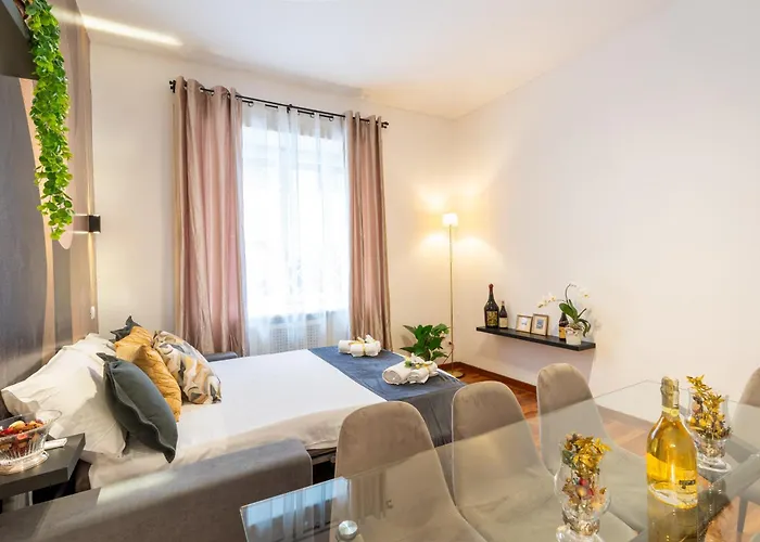 Deluxe - Jacuzzi & Cinema, 500m To Metro B, 6-8 Pax Rome