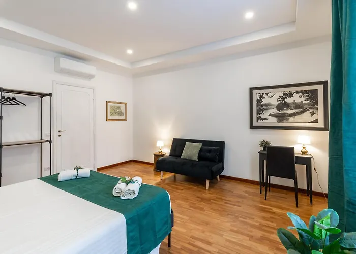 Apartment Deluxe - Jacuzzi & Cinema, 500m To Metro B, 6-8 Pax